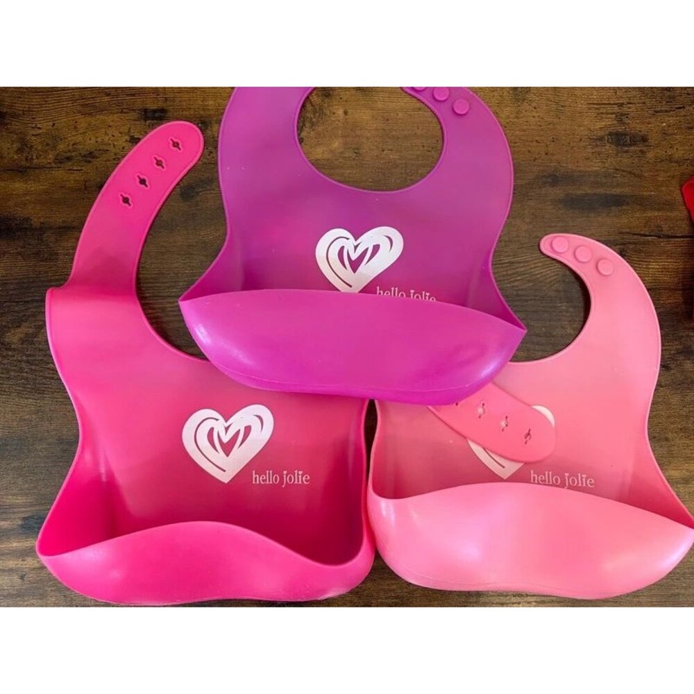 Silicone bib set